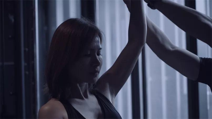 硬核斜杠女青年,潜水教练,不用动也能瘦?