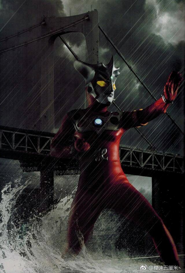 雷欧奥特曼宁愿救怪兽,也不救队友跟女朋友,背后有什么秘密?