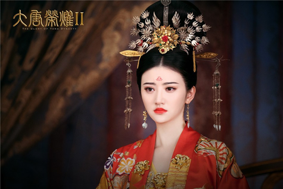 古装剧12位「桃花妆」古装女神!《鹤唳华亭》李一桐美