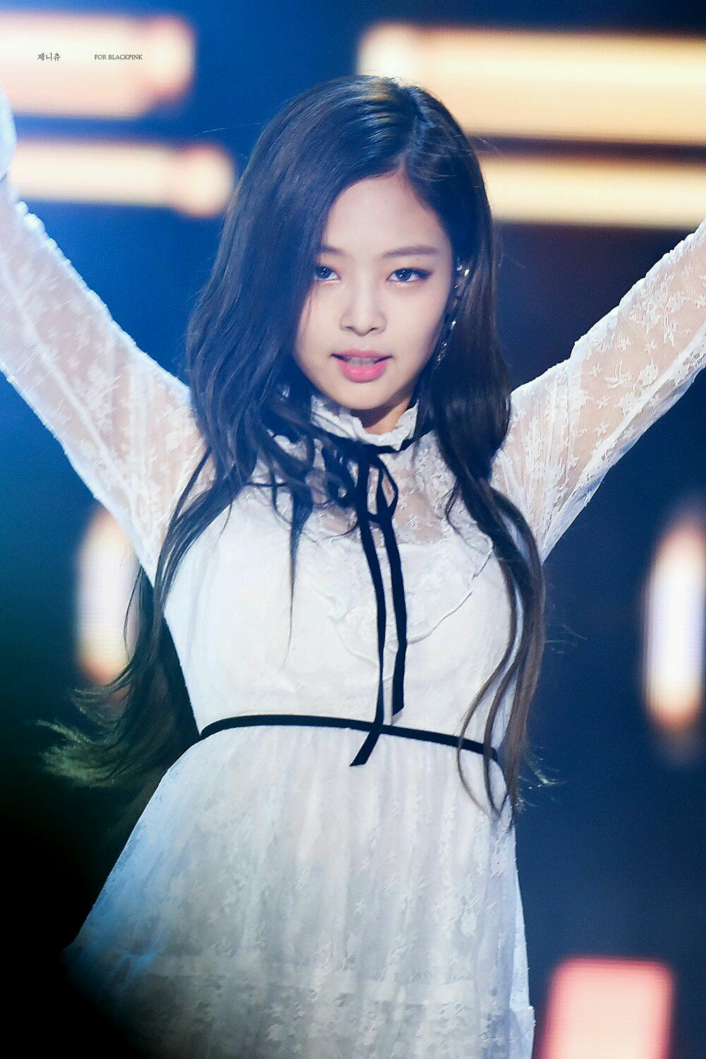 【韩国女团】blackpink金珍妮,猫相 小肉脸 直角肩