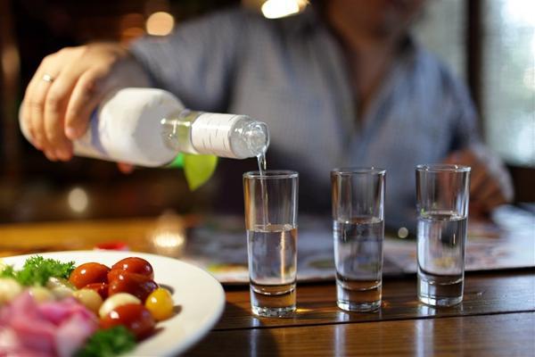 长春肤康医院浅谈:荨麻疹哪些食物不能吃?