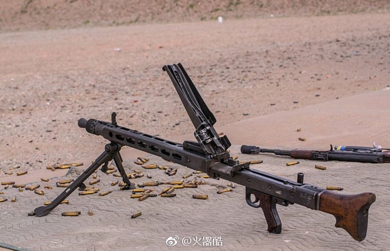 盟军生命撕布机 mg-42