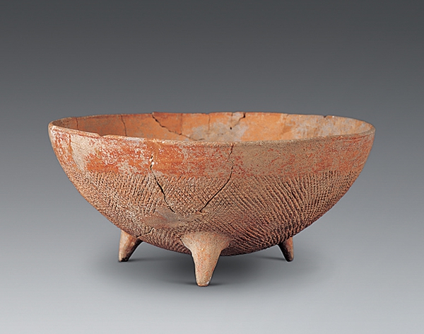 甘肃省博物馆,大地湾一期彩陶钵,7000至8000年前.