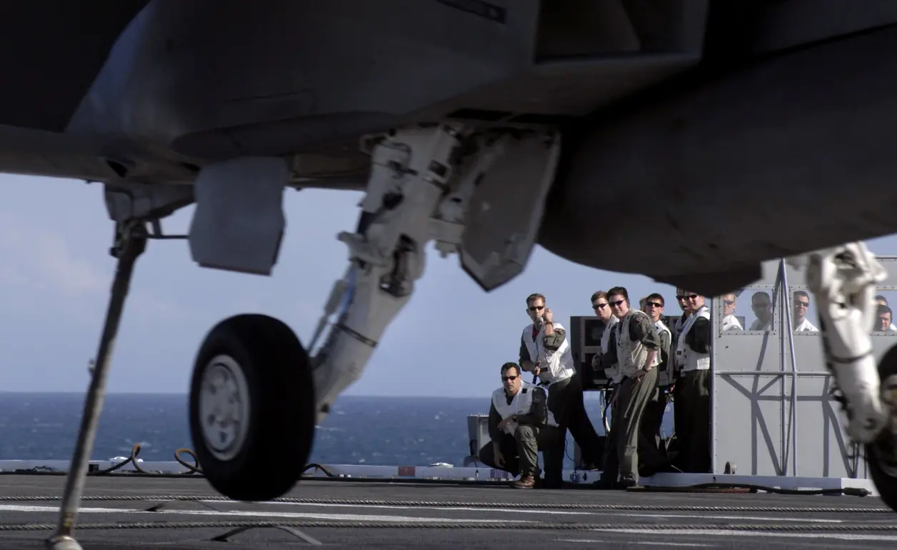 现代美国海军航空母舰空中作战 Modern United States Navy carrier air operations(图10) 现代美国海军航空母舰空中作战 Modern United States Navy carrier air operations(图10)