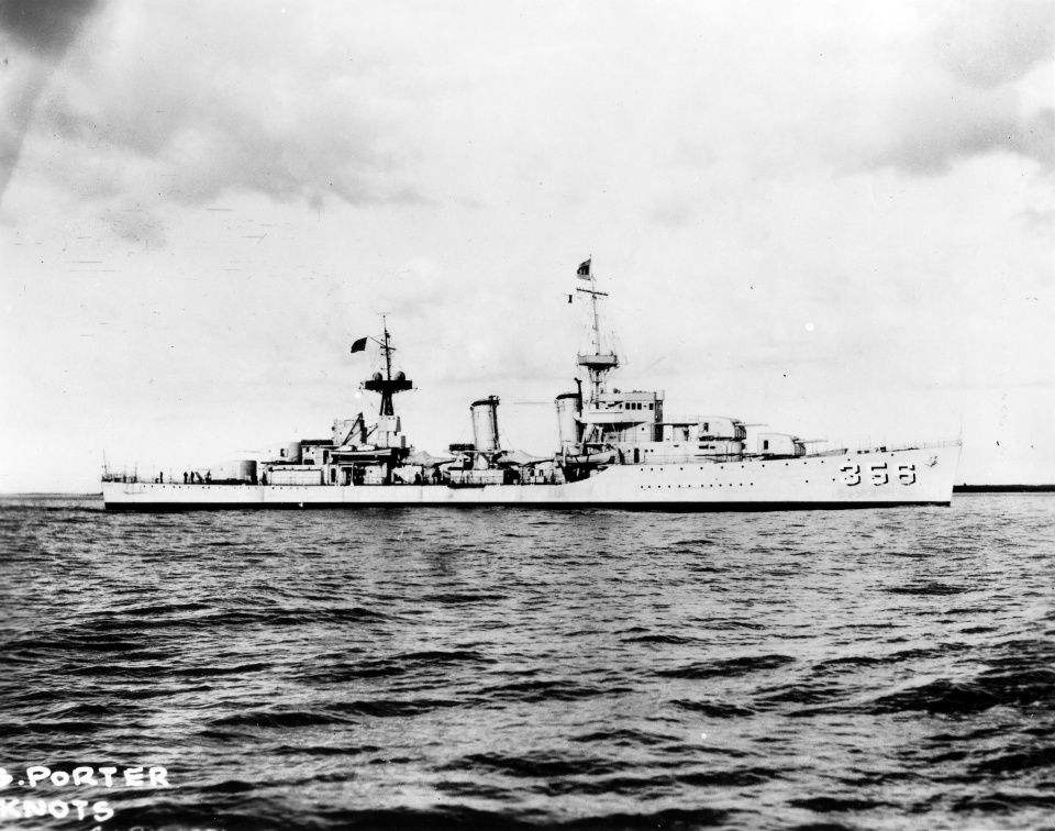 1930年中,美国海军下令制造索莫斯级驱逐舰.