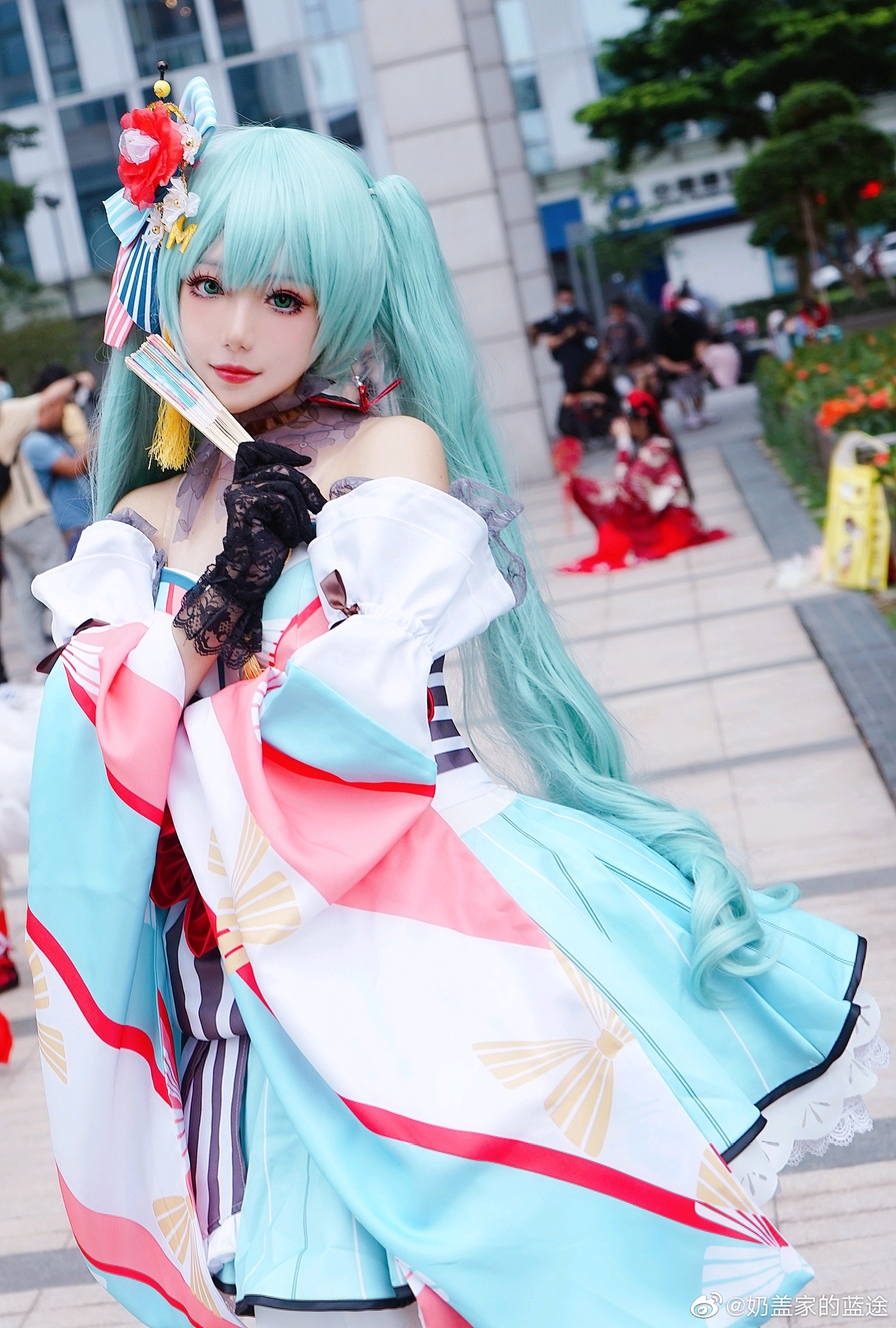 初音未来cos小姐姐cos的初音小美女你还喜欢吗