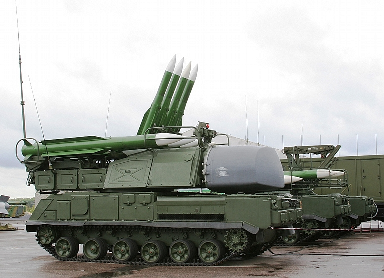 俄罗斯陆军配备的9k37m,它有个更被人熟知的名字山毛榉,其裸露的导弹