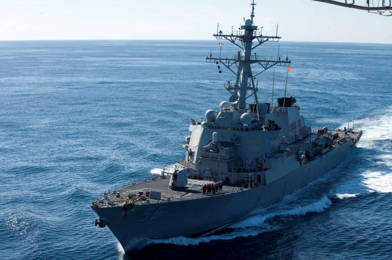 地点南海,卫星拍到中美军舰同框,究竟发生了什么?