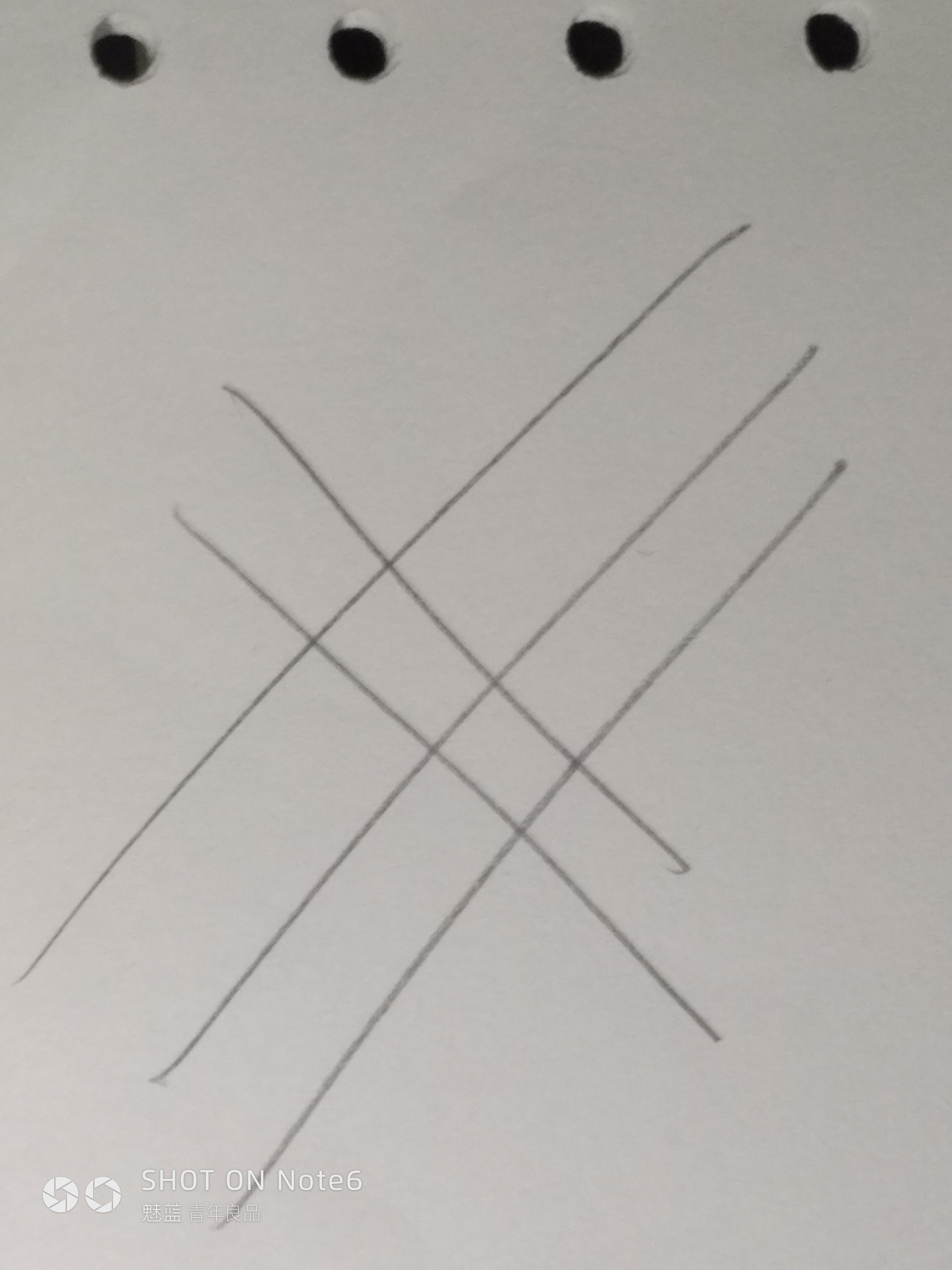 一幅画的衣服轮廓,头发轮廓都需要长直线来勾勒限制.