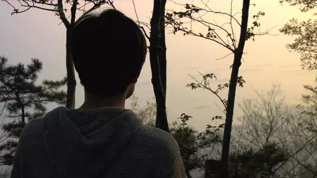 因周杰伦而被换角,搭档周迅后终于走红,如今他迎来了自己的芳华