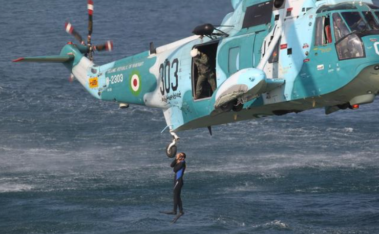 图为伊朗海军的sh-3海王反潜直升机
