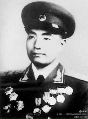 赵先友呼喊的团长名叫张振川(下图),与电影中的张振华团长仅一字之差