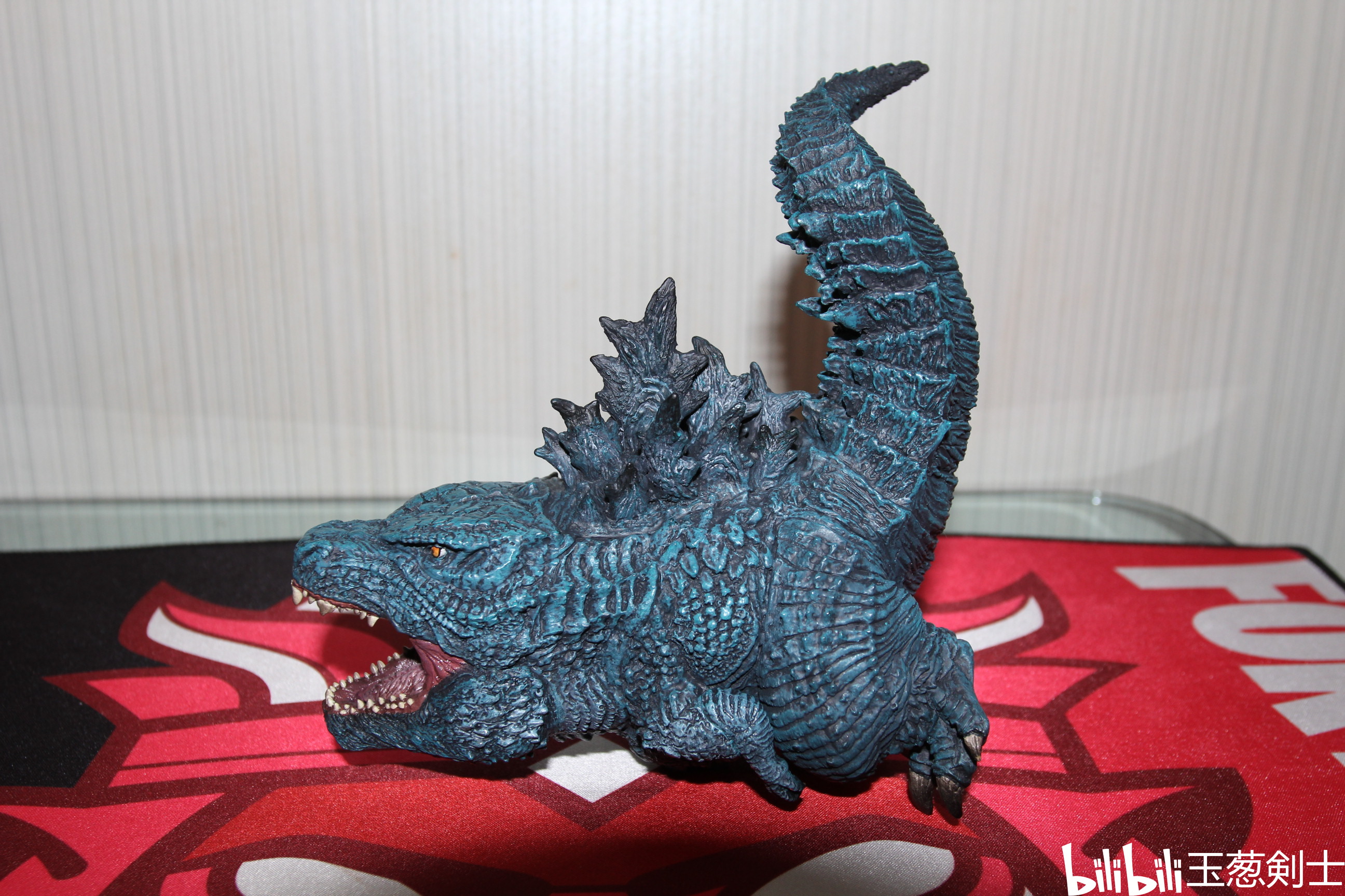 x-plus deforeal哥斯拉2019 怪兽之王 q版手办评测!