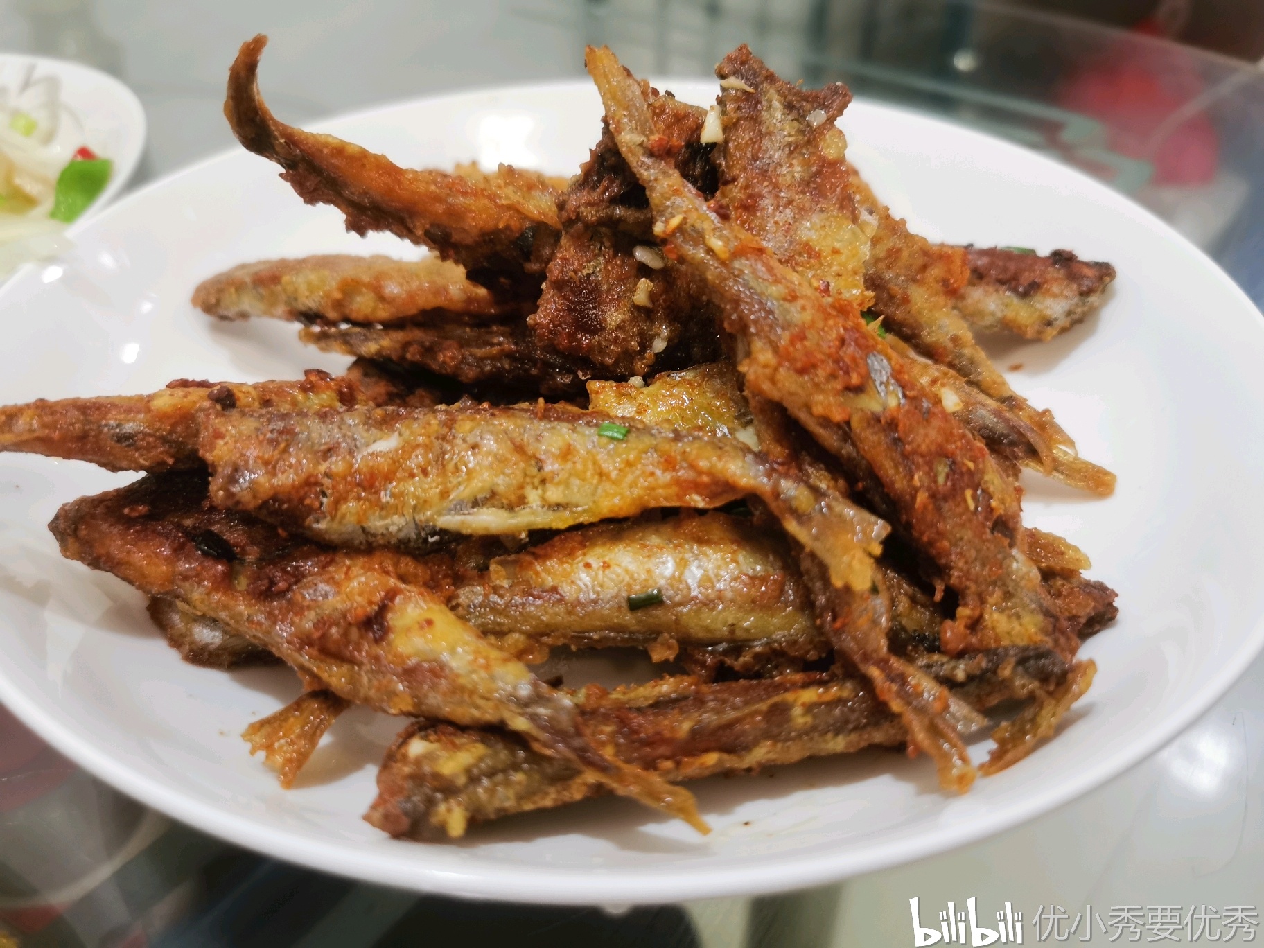 炸多春鱼