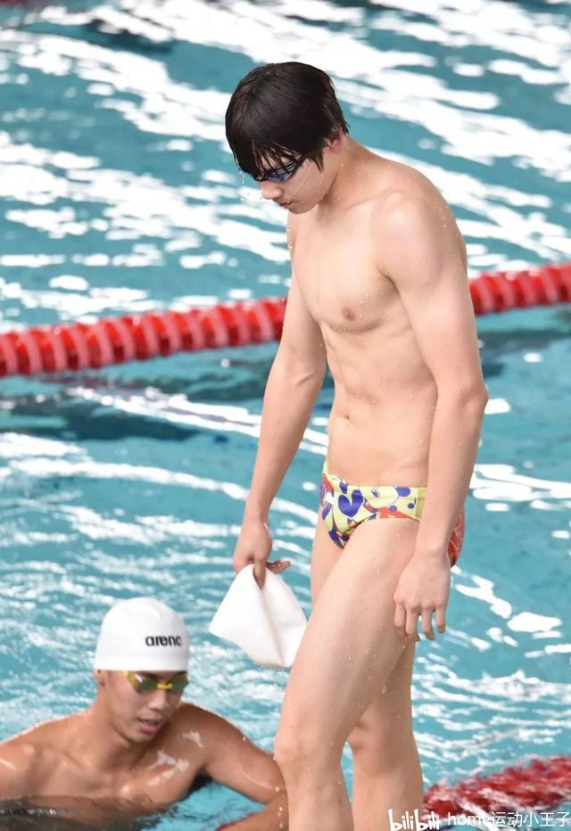 为啥游泳男运动员身材都这么好,还基本都很帅气?