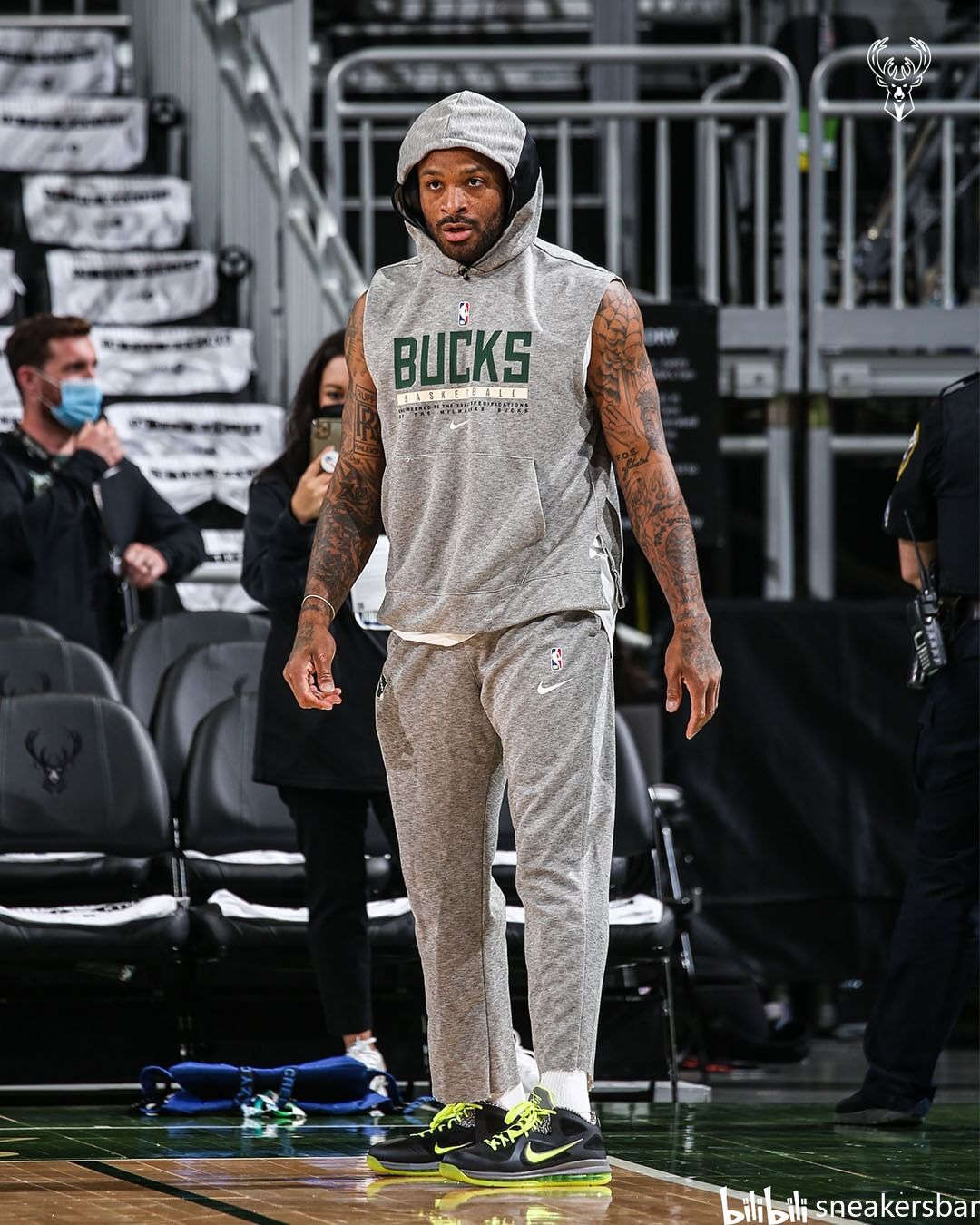 每日nba球星上脚球鞋(6月24日)