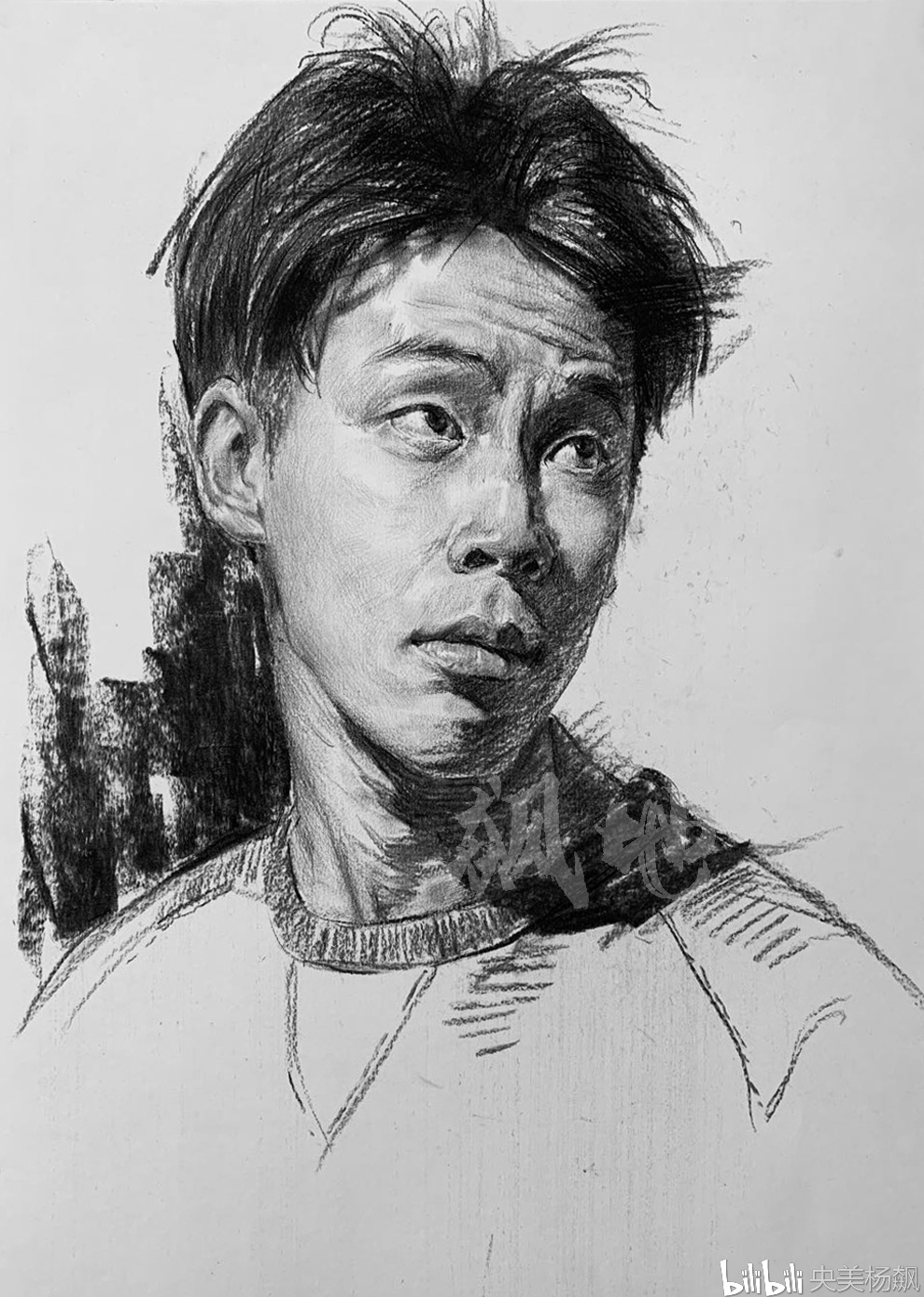 【每日一画】素描头像—歪头的短发男青年
