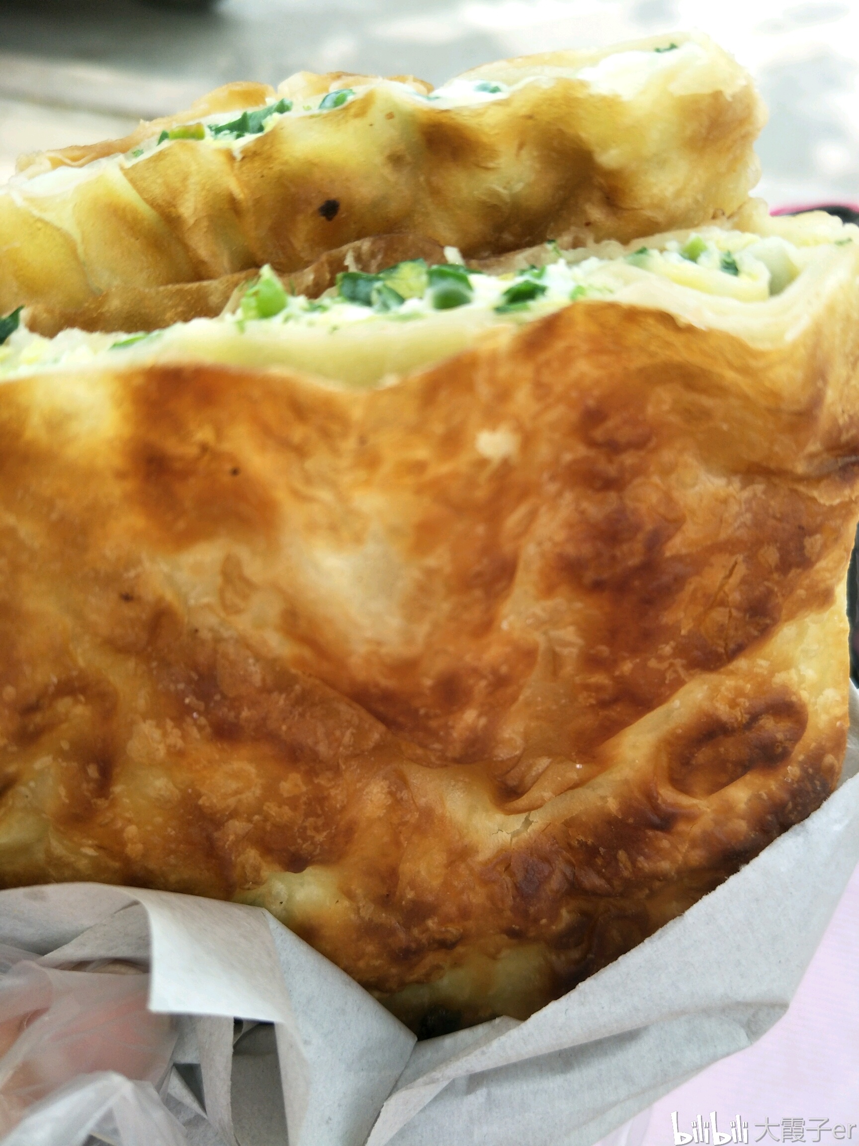 午餐: 韭菜鸡蛋火烧