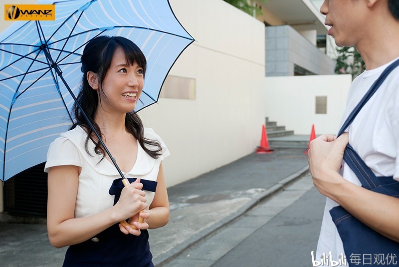 每日观优长瀬麻美虽然没有出彩的表但是身材和演技一样可以弥补