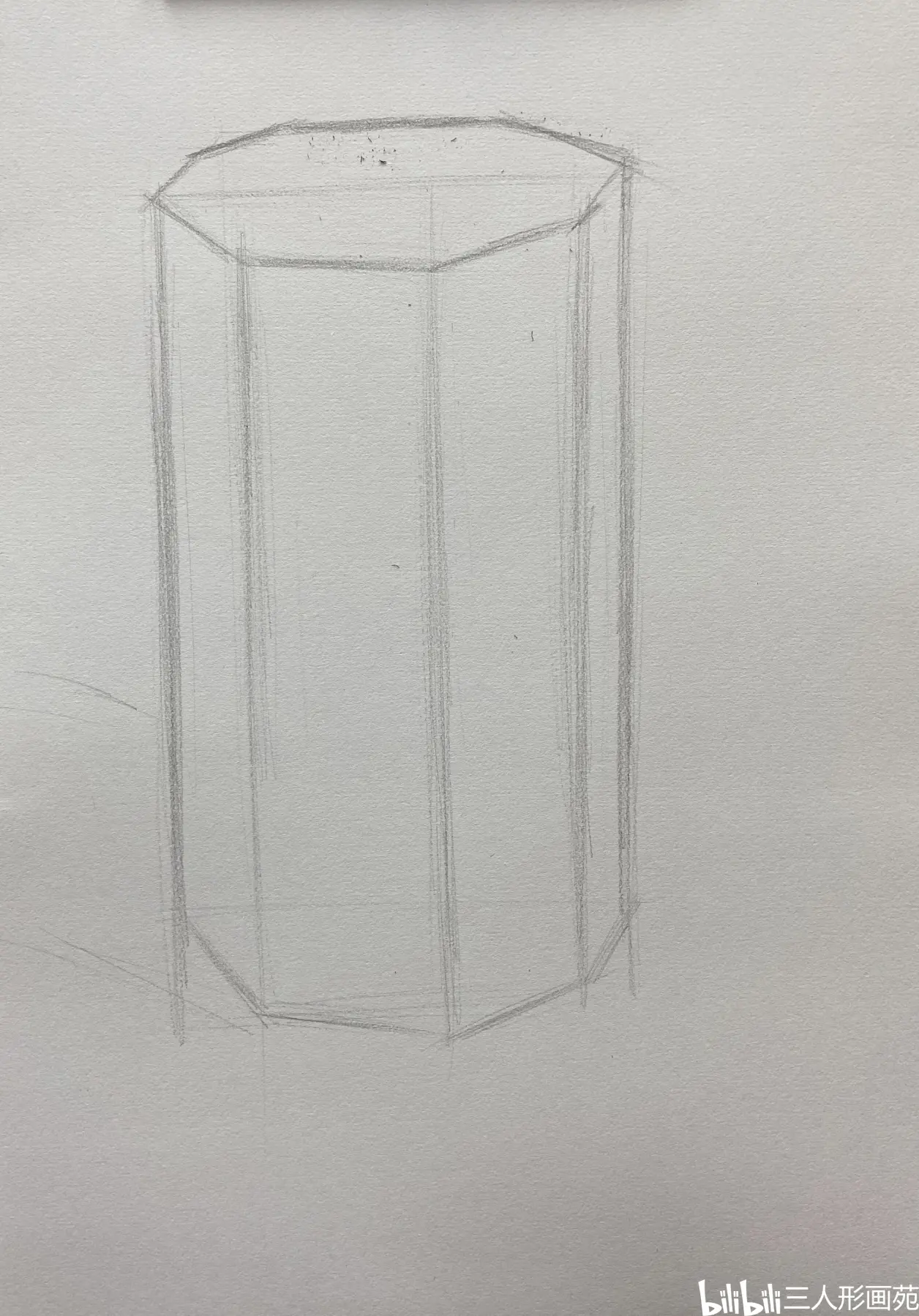 素描静物之八棱柱qm