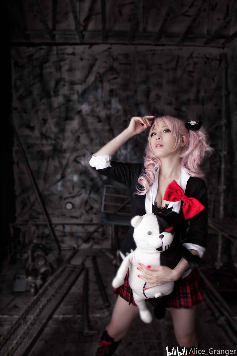 cosplay【小姐姐】～江之岛盾子