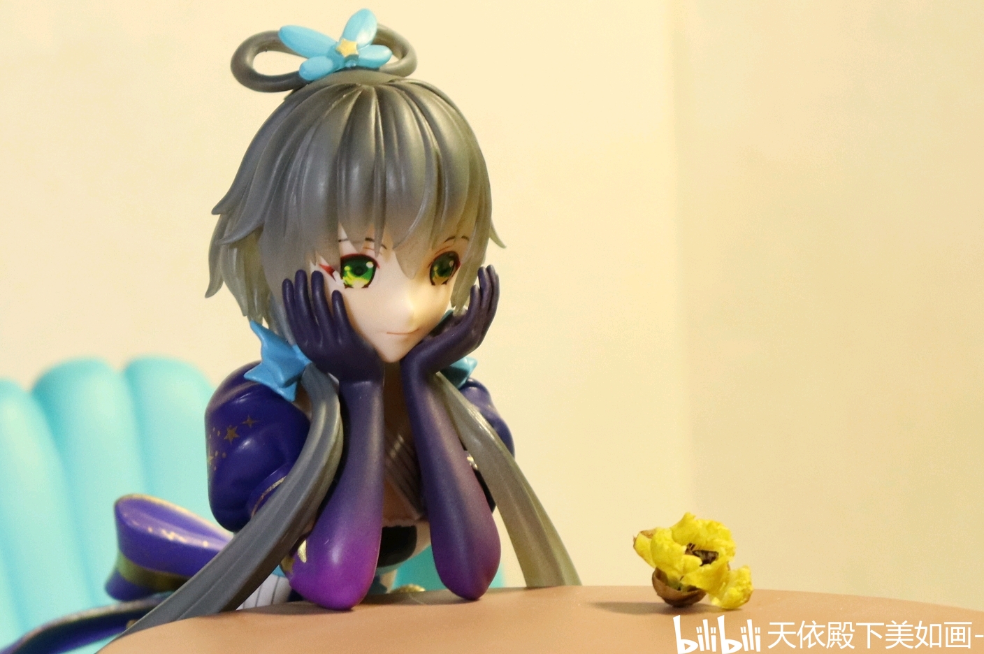 《洛天依星空之伴手办》