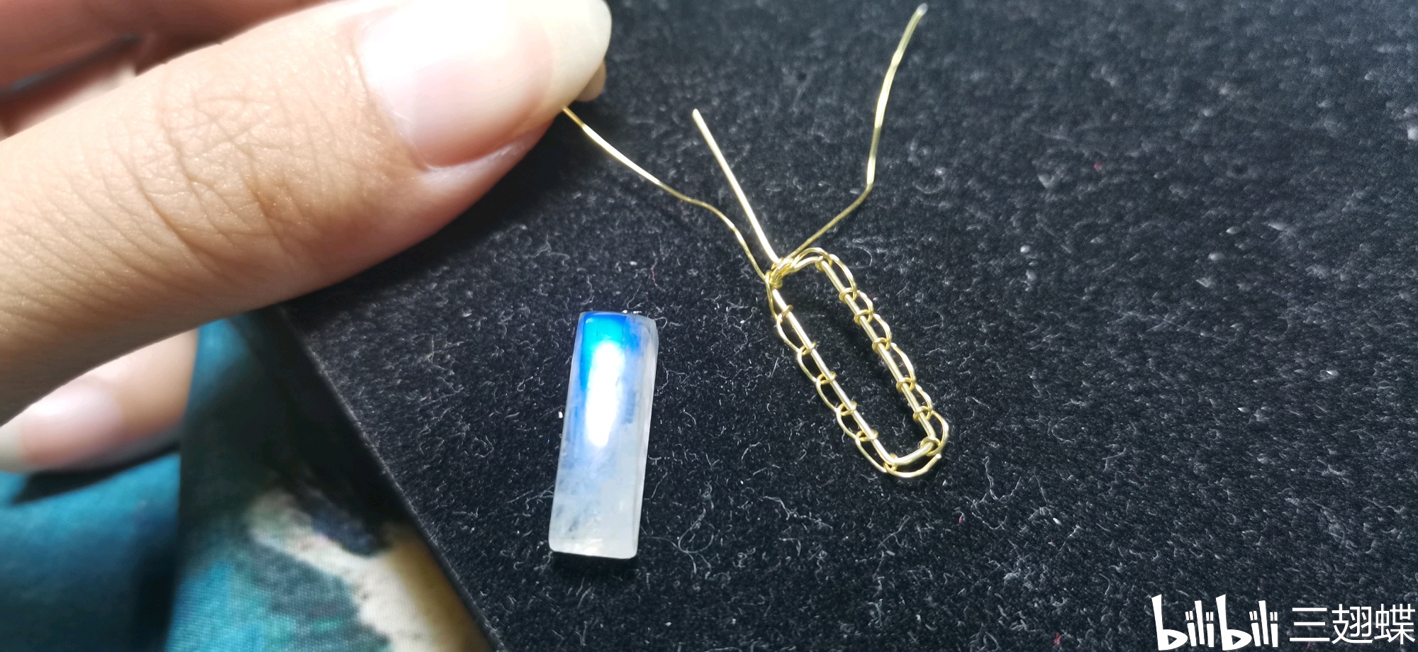 自己怎么做手工耳钉 b04443e86fc84a7d1e1451748bcfb14e1372d762.jpg