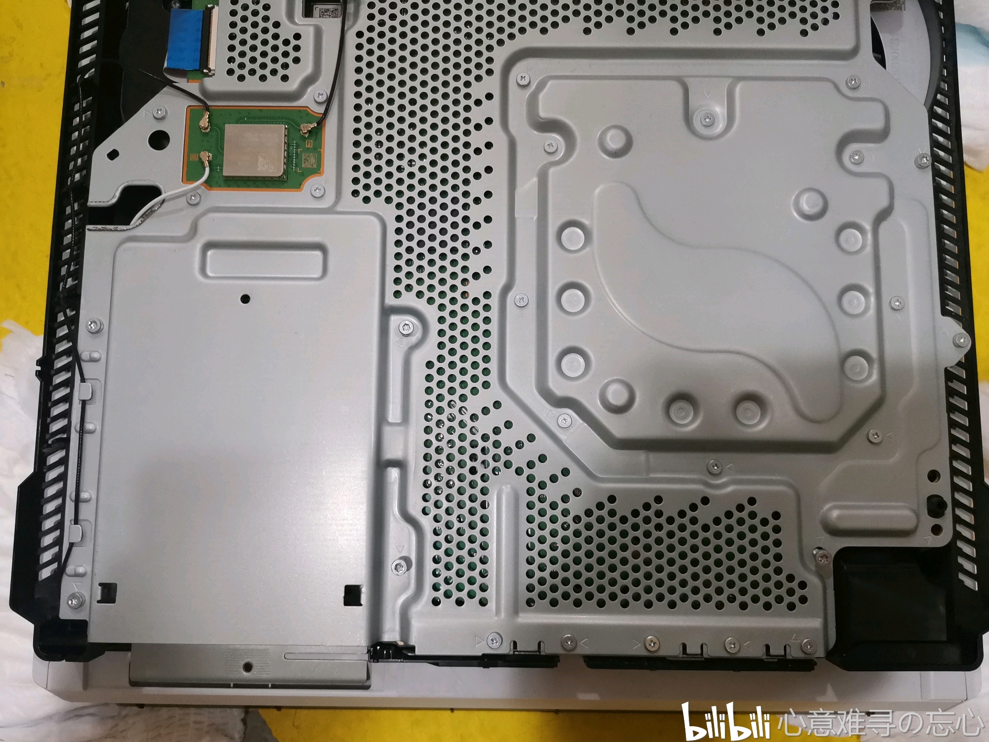 ps4pro拆机拆解内部图ps4拆机清灰更换换硅脂改装散热索尼主机ps4pro