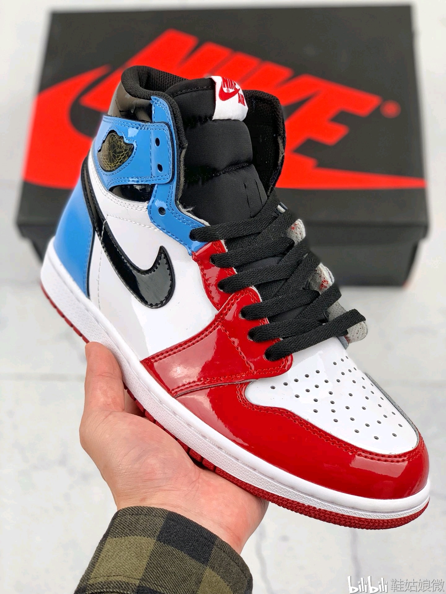 耐克aj1 air jordan 1 "fearless" 高帮红蓝漆皮开箱实拍