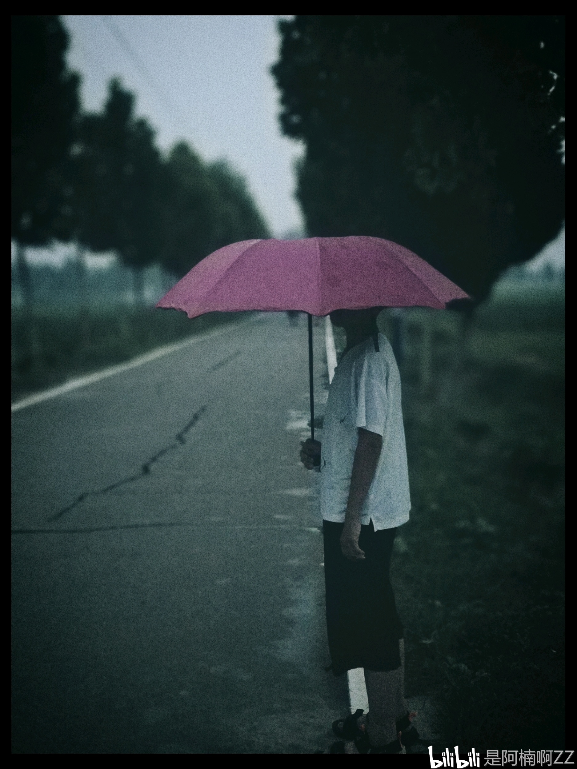 手机拍照之人物篇——雨中人