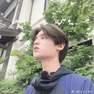 【justin黄明昊】