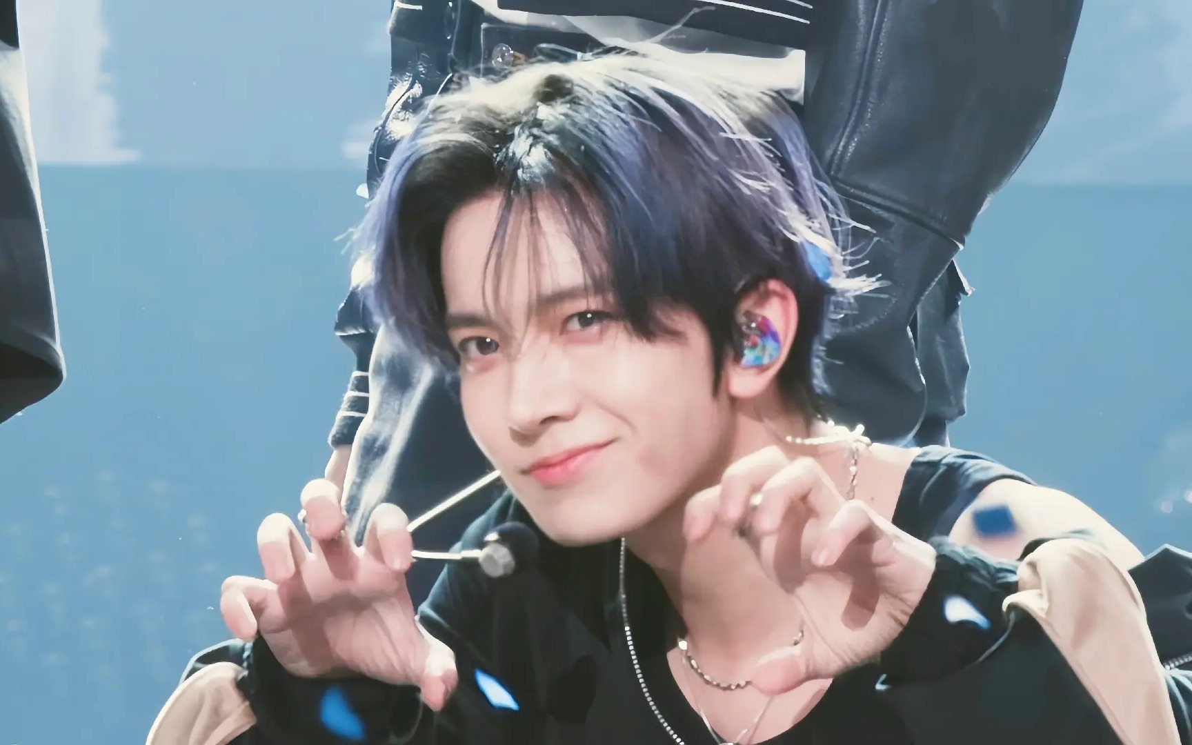 come-2-me-cover-4k-230611-weverse-con