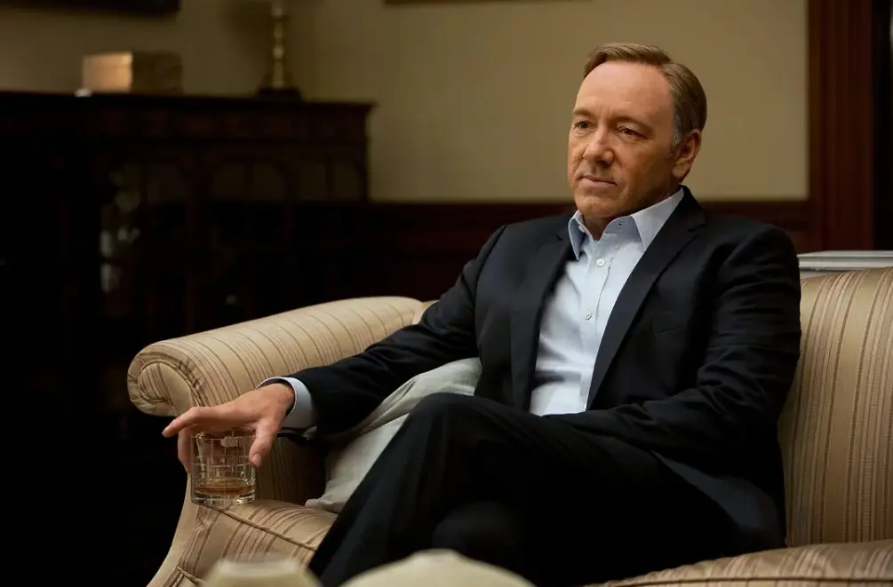 【美剧】纸牌屋 全1-6季 高清1080p 中文字幕 网盘下载