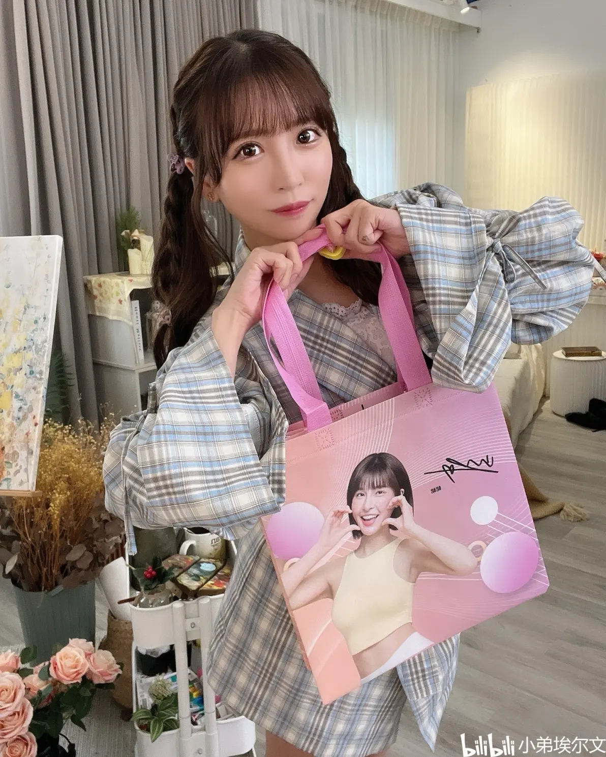 新有菜、凉森玲梦、小那海绫、星仲心美、本庄铃最新动态