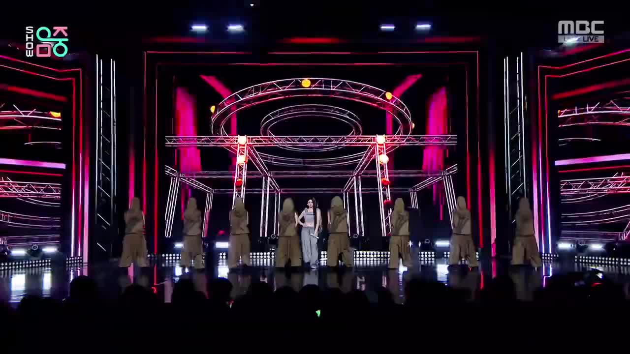 251101 音中 WE GO UP