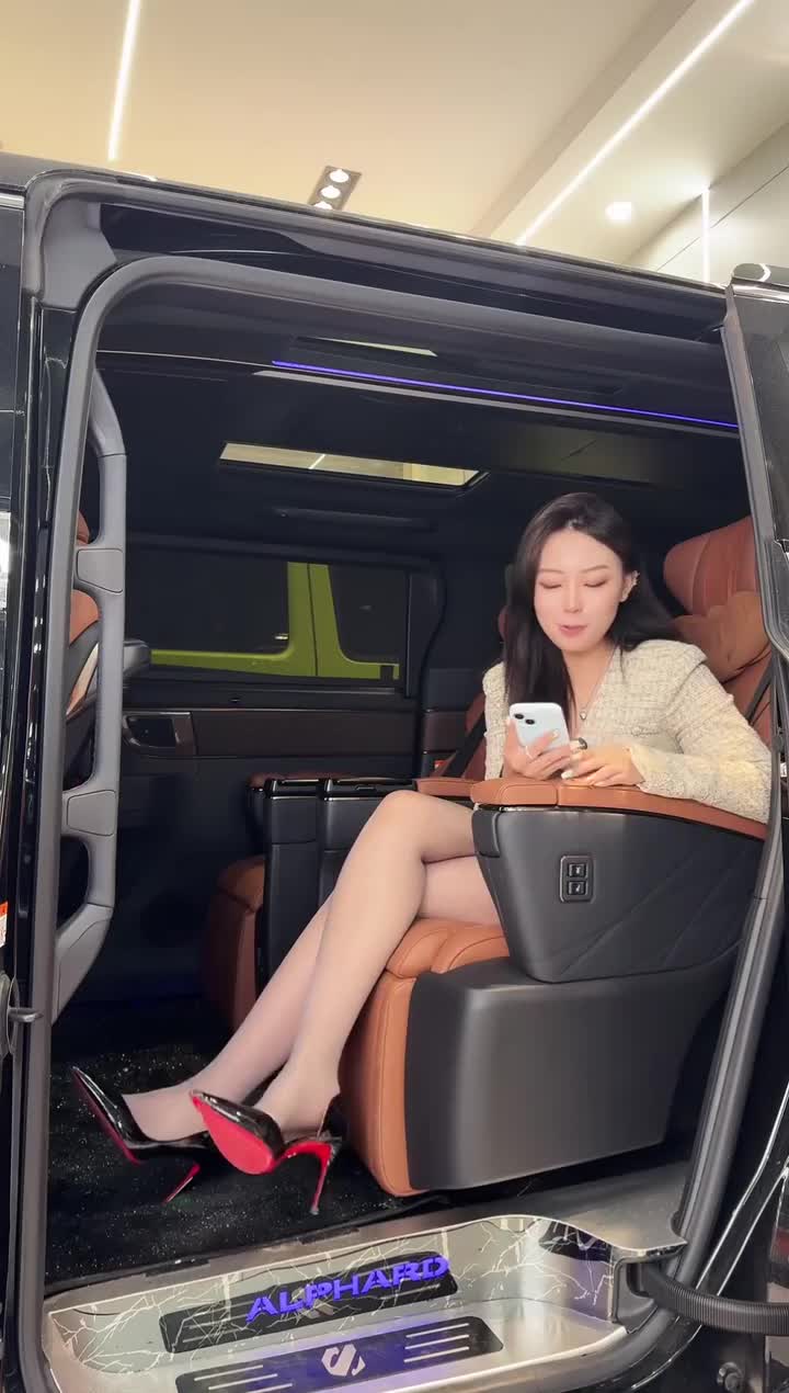 圆圆【零肆伍壹豪车租赁】_2025-11-09_15-26-36