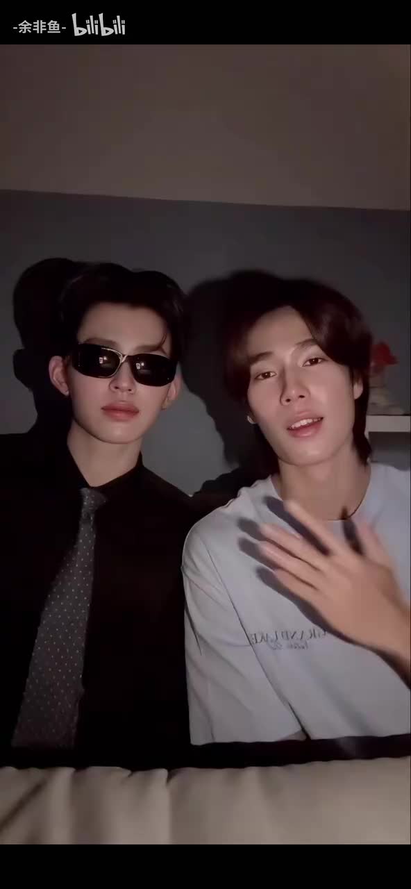 小情侣合拍pondphuwin