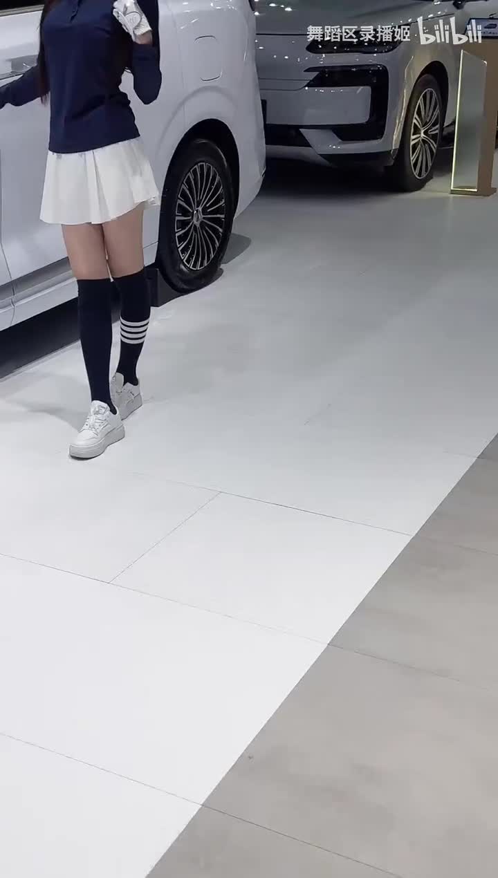 任绵绵_2025-10-06_10-18-15_000