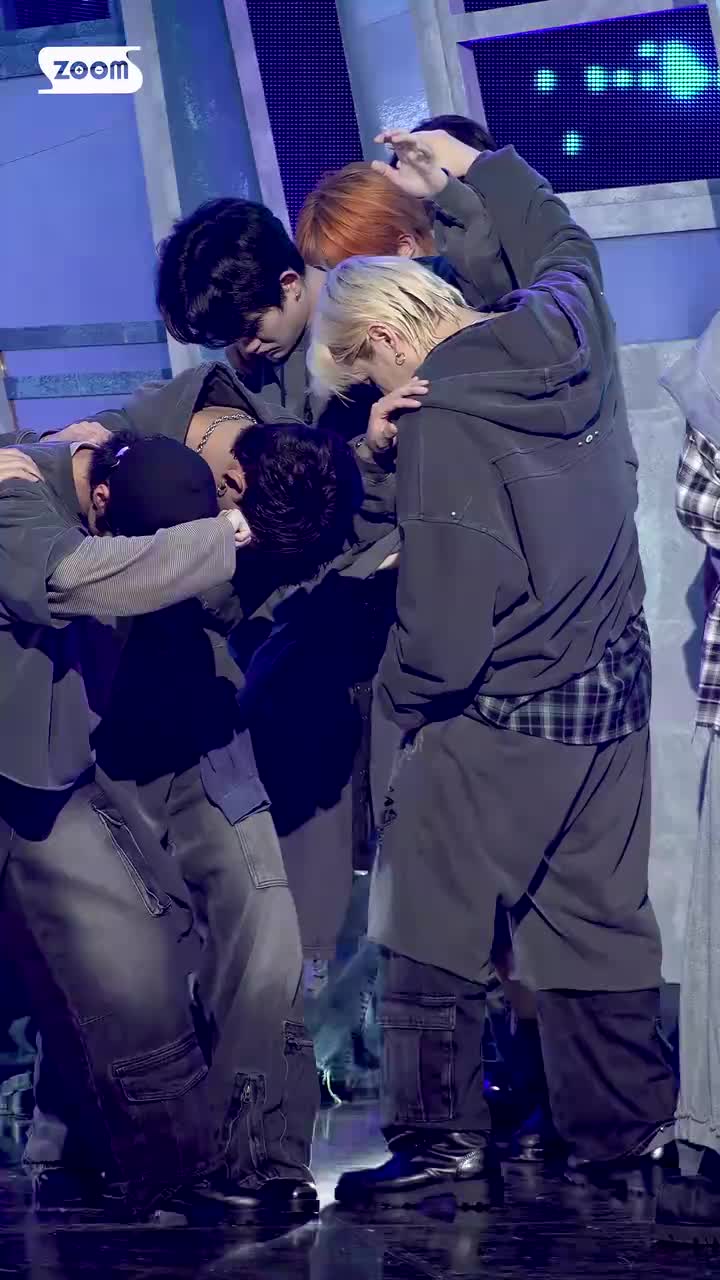 251019 Head Shoulders Knees Toes @ 人气歌谣