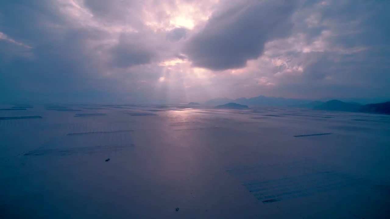 Amazing China 美丽中国 17.海岸线上的水墨画