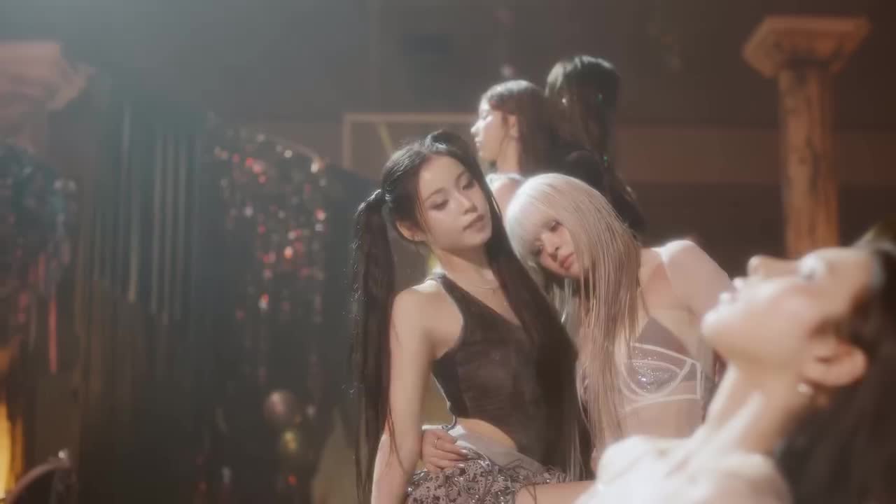 NMIXX - Blue Valentine (Performance Video)