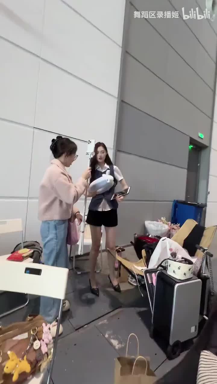 任绵绵_2025-10-06_13-30-15_000