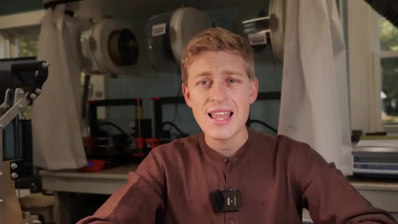 一些很颠的公司出的很颠的枪械,一把打点22lr的塑料怪种