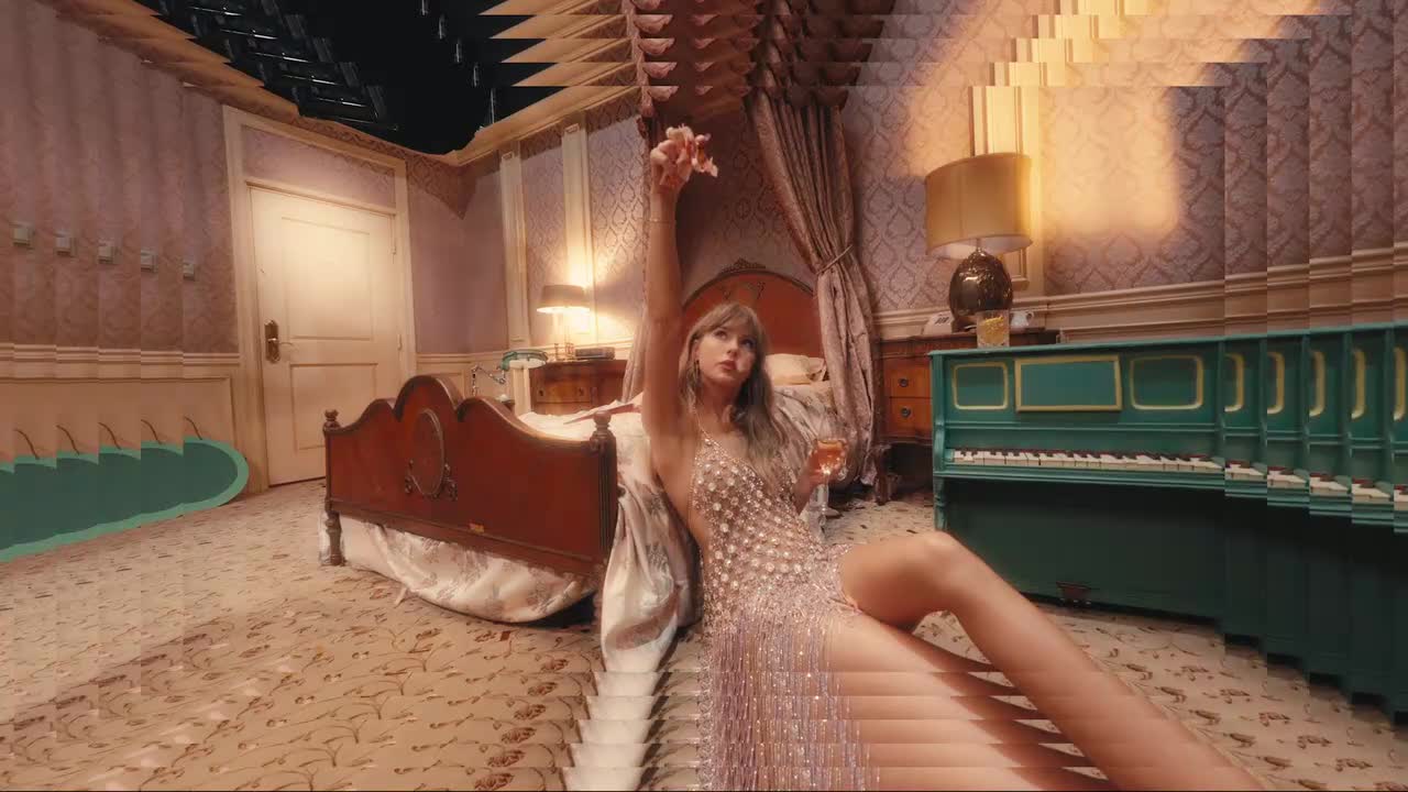 Taylor Swift - Ruin The Friendship (Lyric Video)