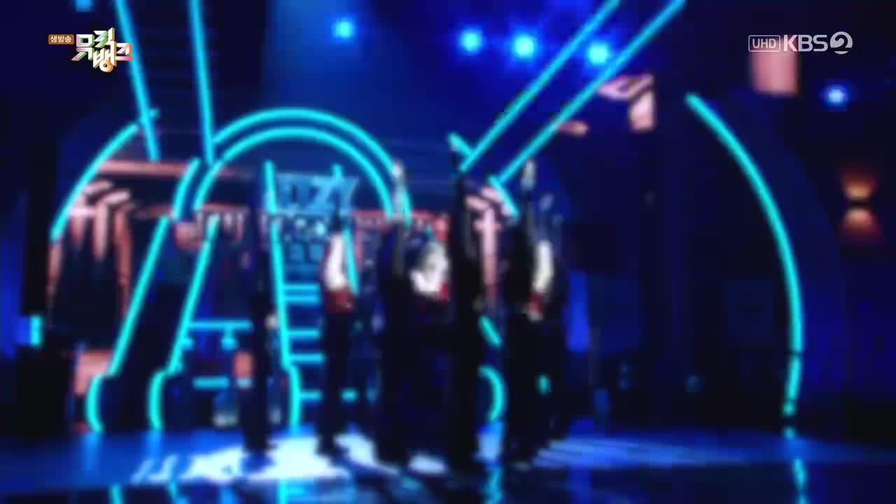 251114 音银 TUNNEL VISION