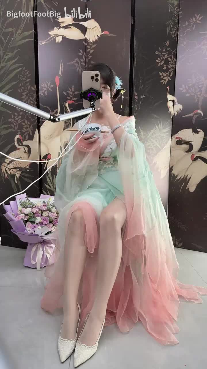 【油亮丝袜】晚风 拿下你是迟早的事 2025-09-21 07_31