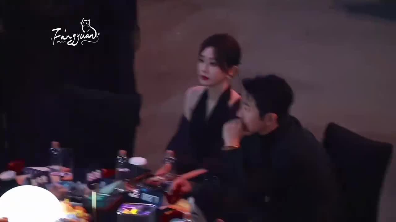 秦岚给安宇鼓掌