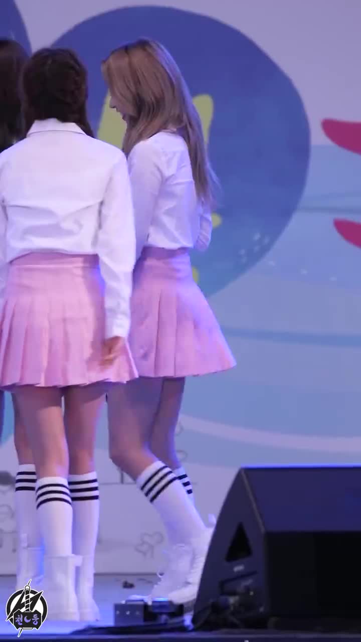 171105 씨엘씨 엘키 직캠 '페페' PEPE CLC ELKIE Fancam @대전 행복페스티벌 By 천둥_2160p