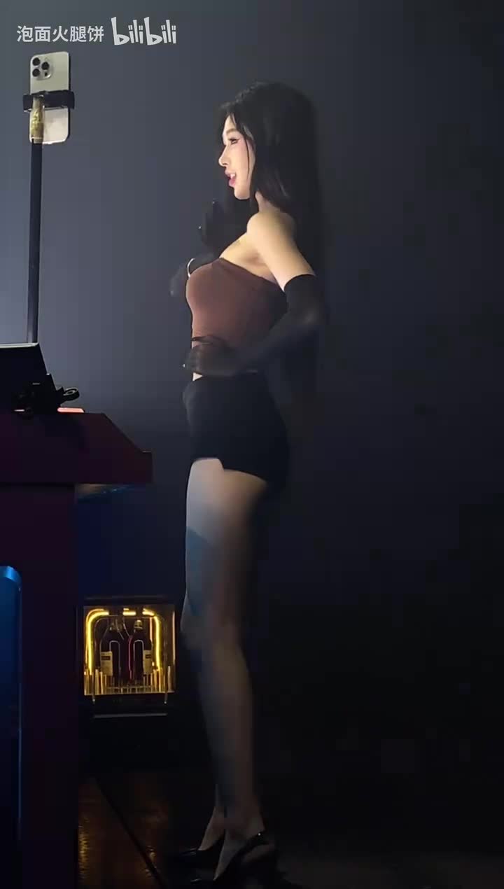 POSE纪先生_20251112002713