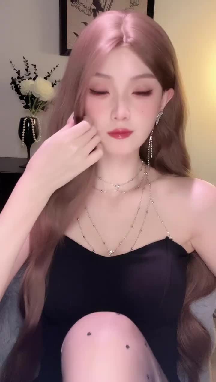 前妻_小心心看W_2025-10-17_21-00-12_000